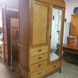 Armoire parisienne vintage
