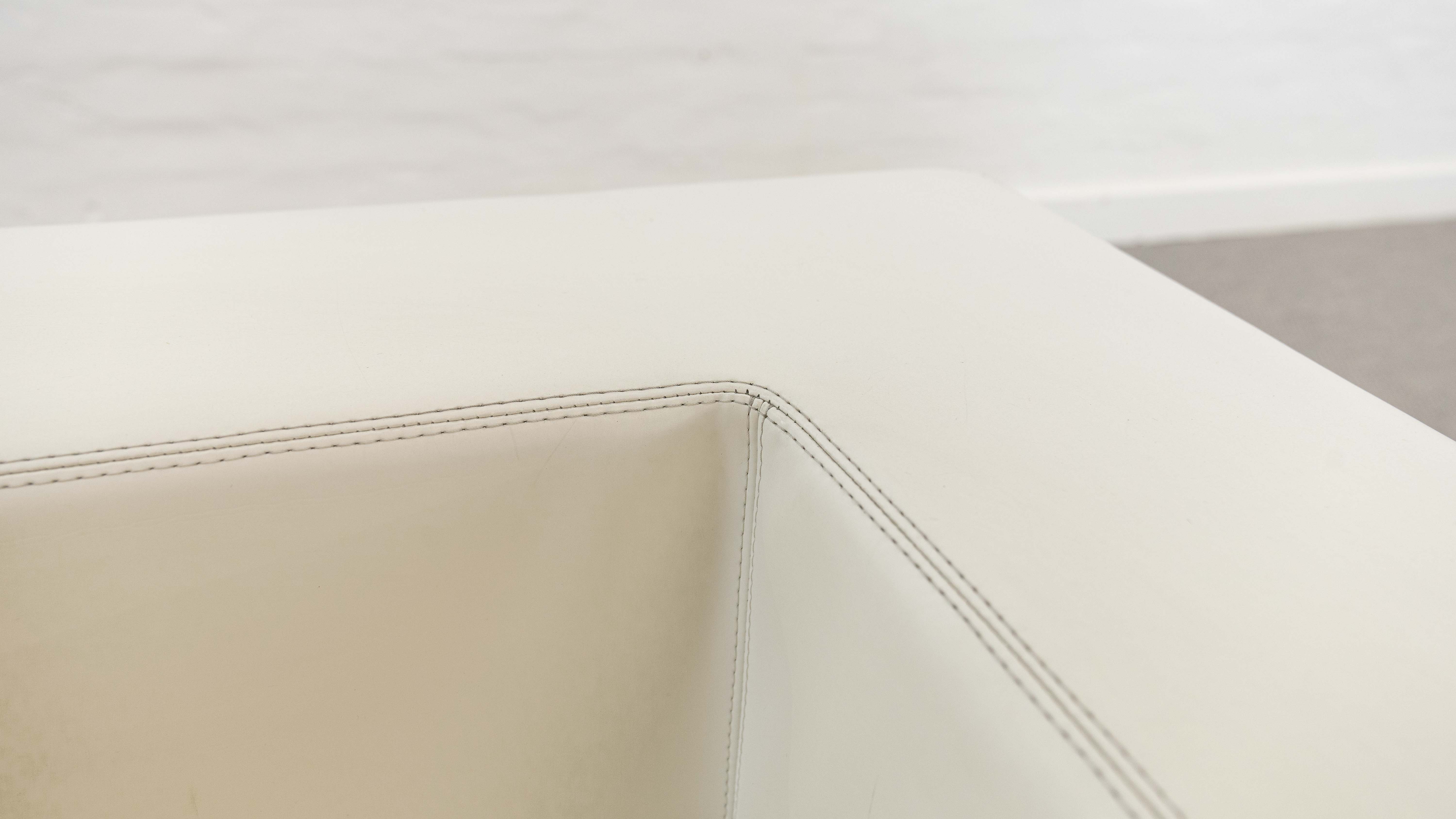 Pair of vintage Throw Away Armchairs by Willie Landels for Zanotta, white Vinyl