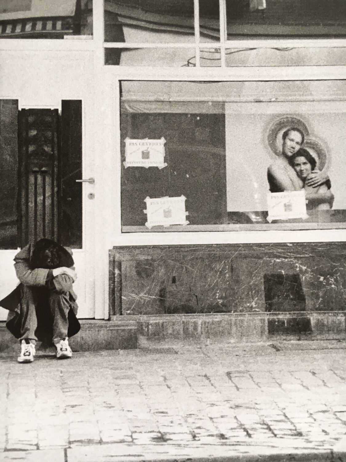 Original photo, 90s. architecture couple graphics