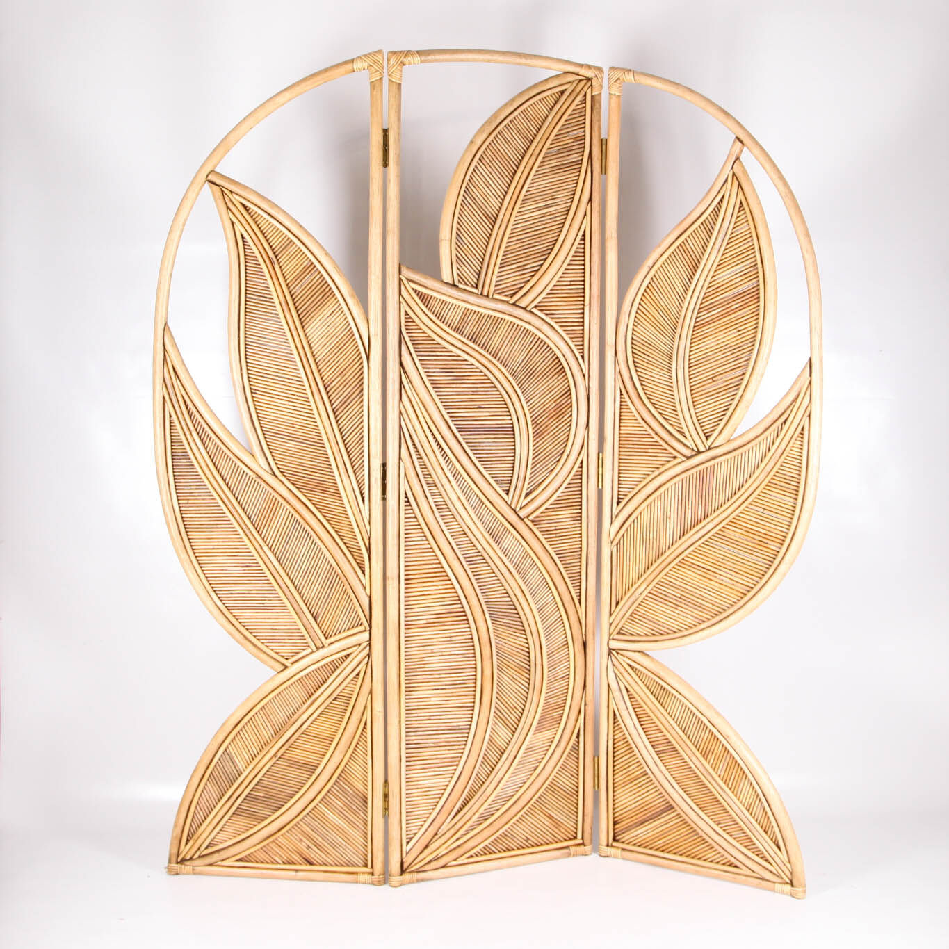 Double-sided rattan screen