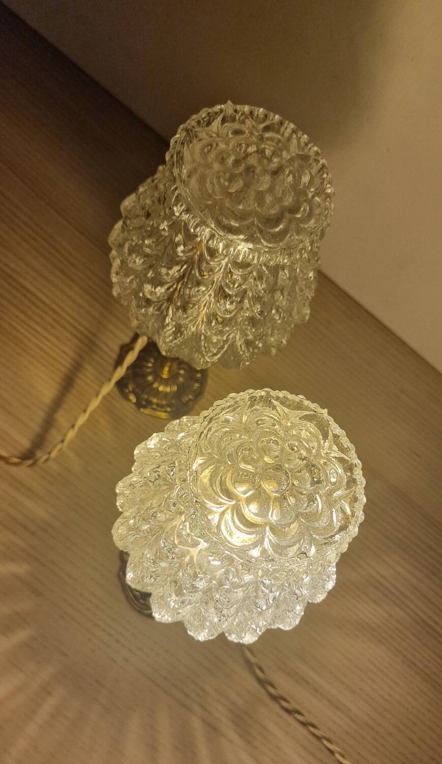 Duo lamps chiseled glass antique bronze base