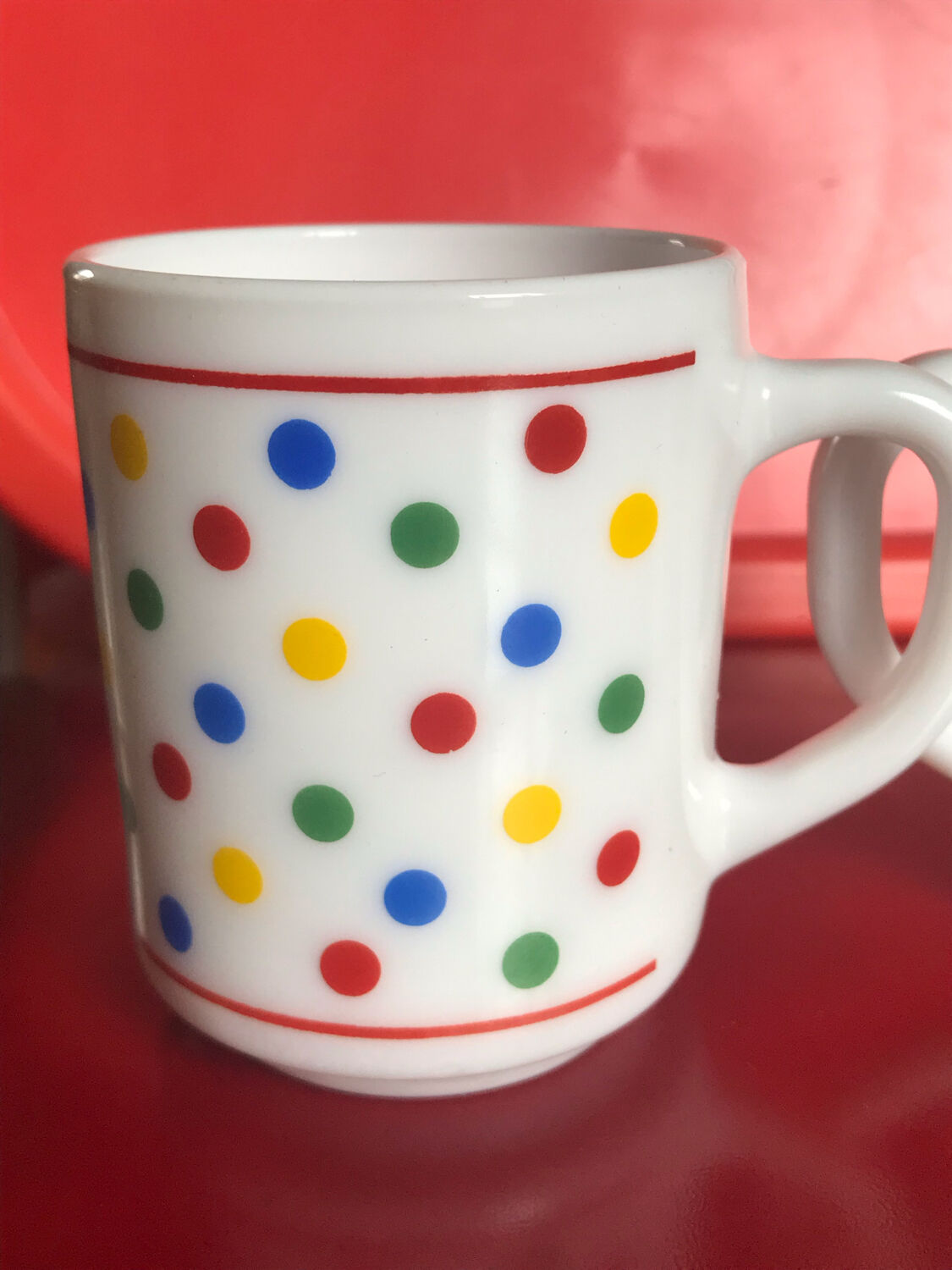Lot de deux mug arcopal à pois vintage