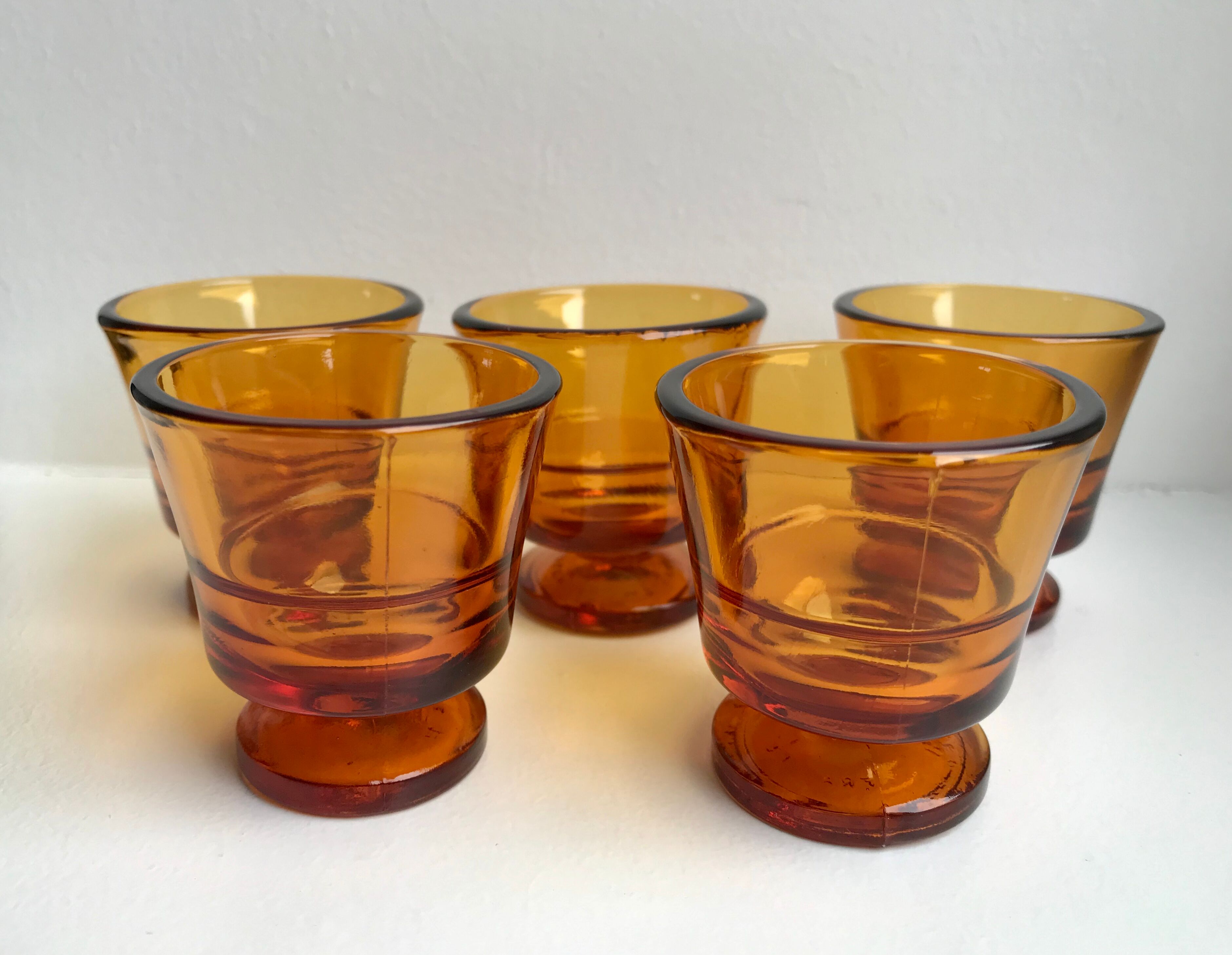 Set of 5 amber liquor glasses in duralex 60s molded glass