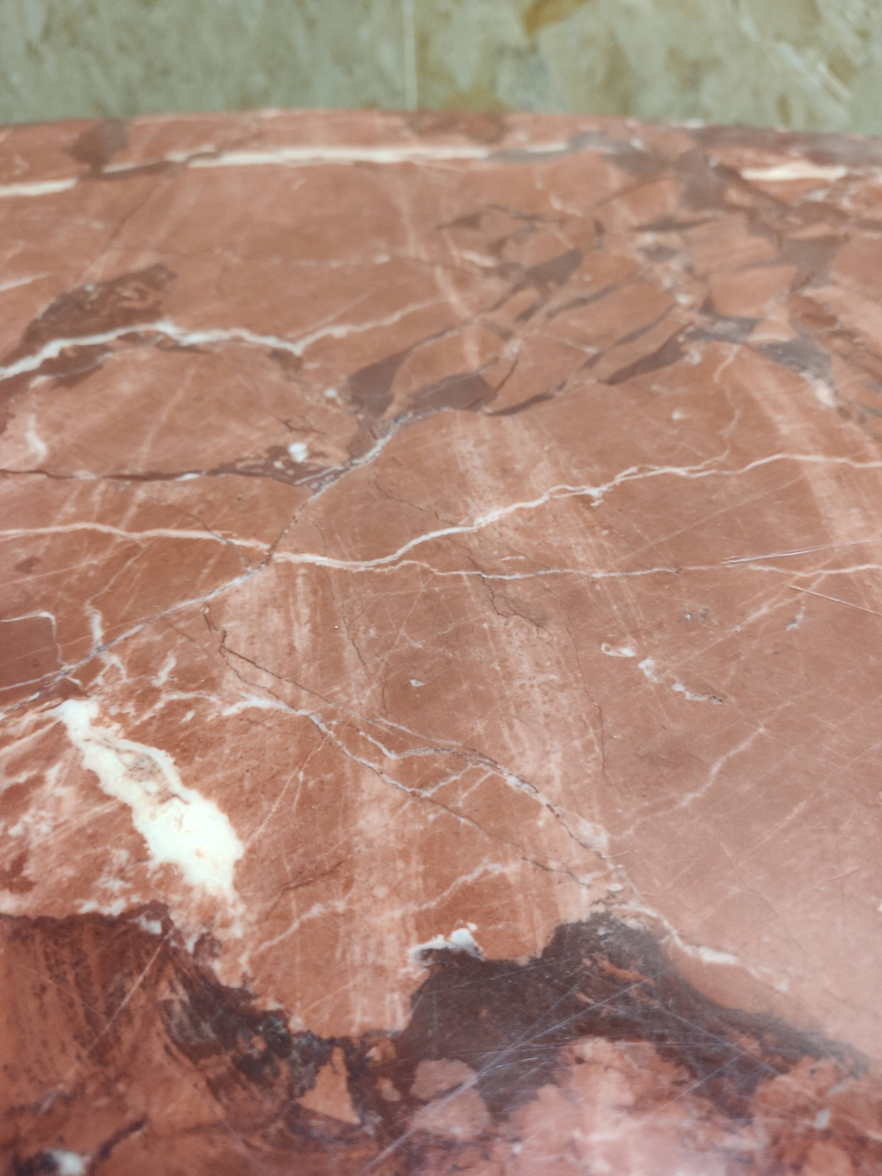 Oval dining table in red marble alicante techno