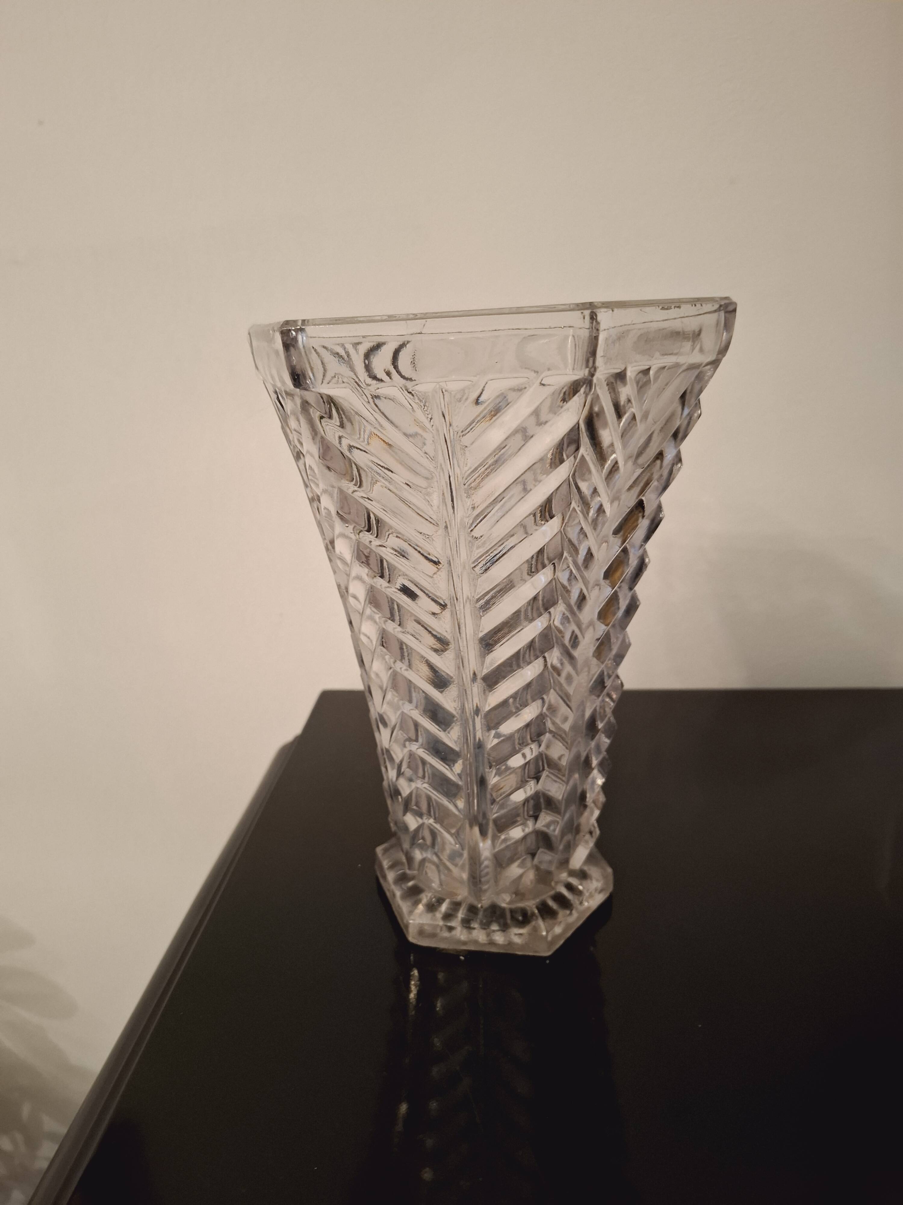 ART DECO VASE