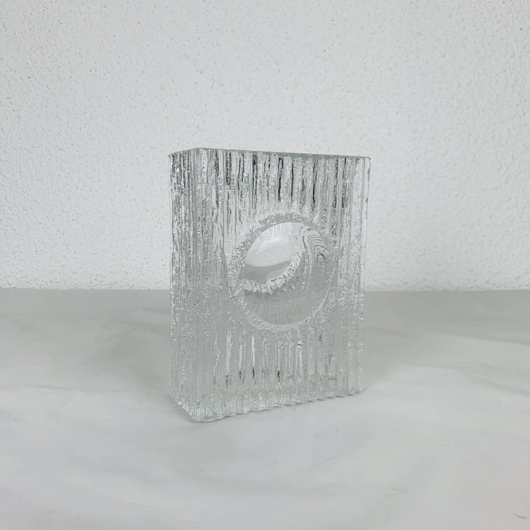 Daum vase, Cratère model, crystal, 1970s