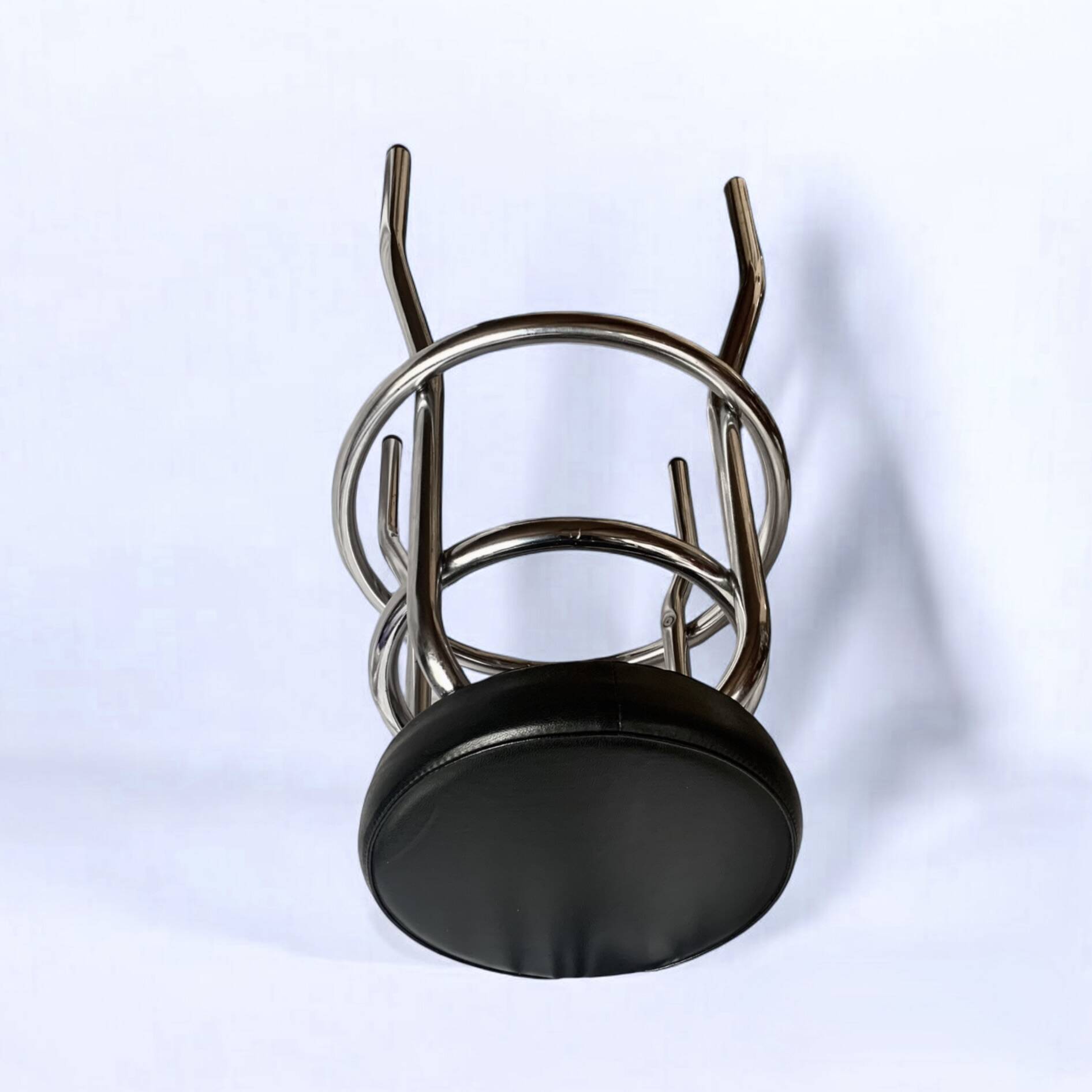Vintage bar stool in black skai and chrome metal