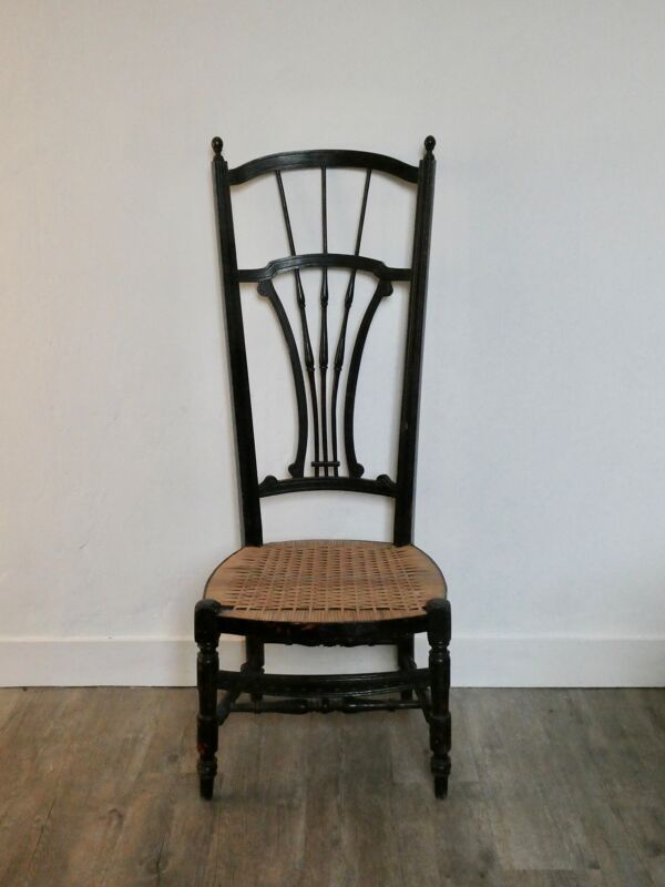 Chaise de nourrice provençale avec assise cannée ancienne