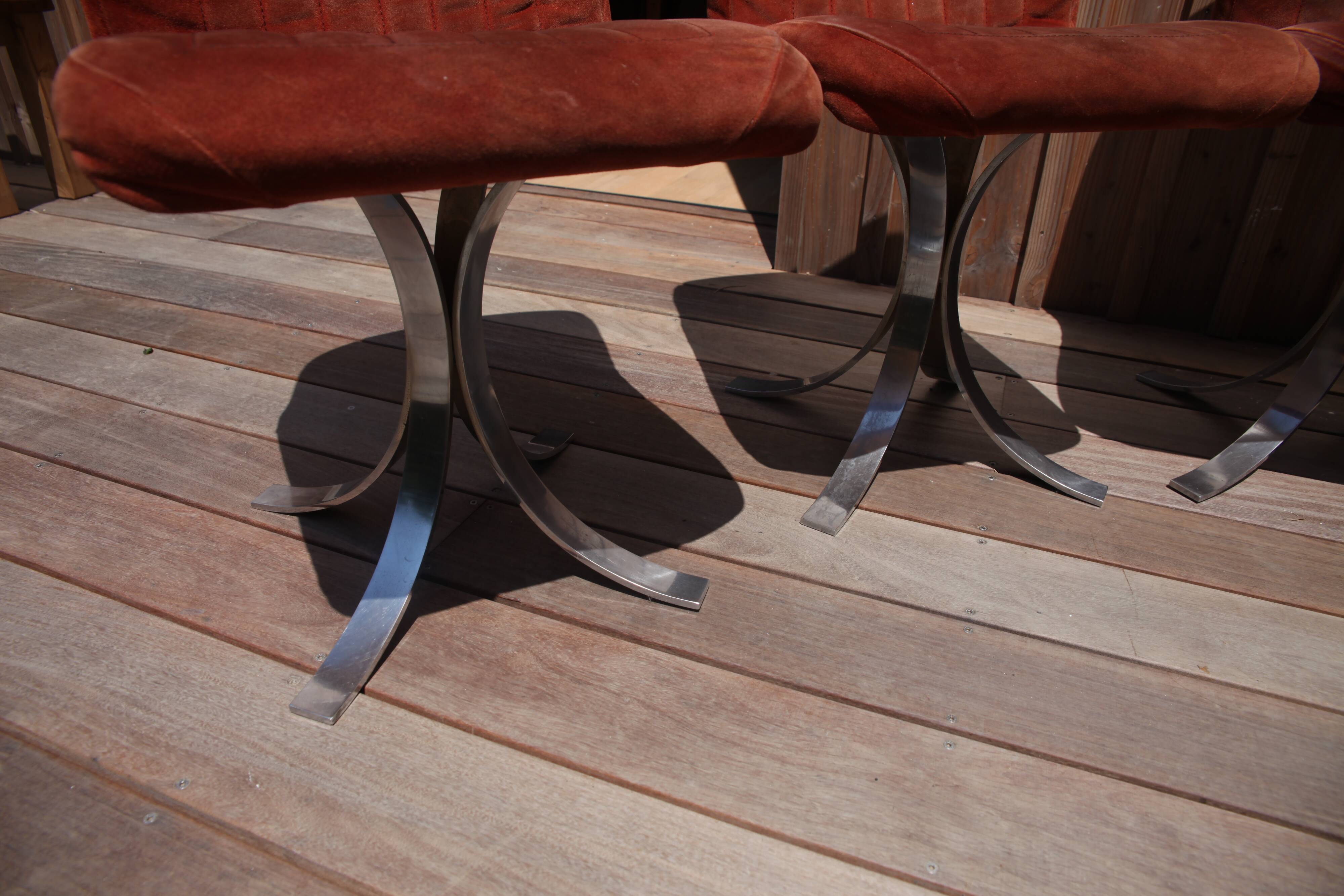 6 cooked chairs and metal base