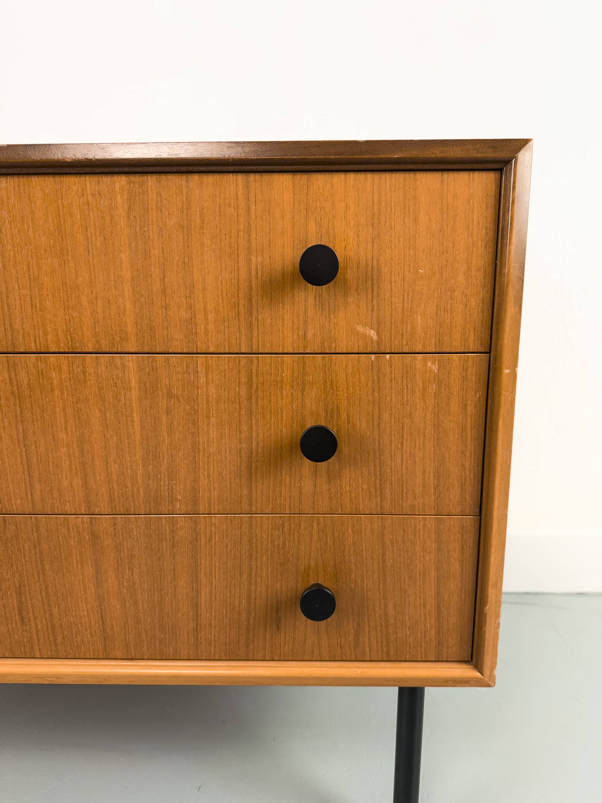 Commode à tiroirs en noyer de WK Möbel, années 1960