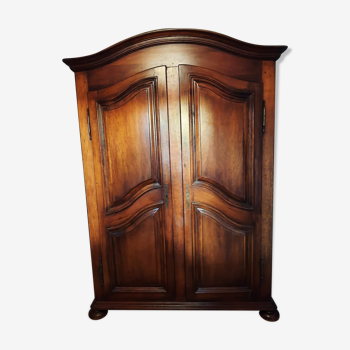 Armoire Louis XV en bois massif