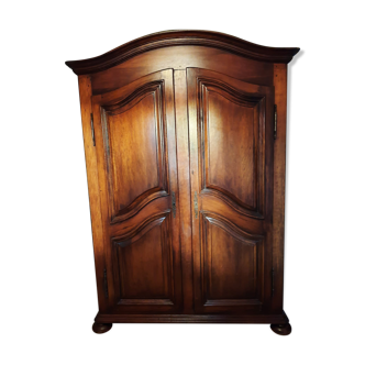 Armoire Louis XV en bois massif