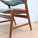 Danish chair with armrests