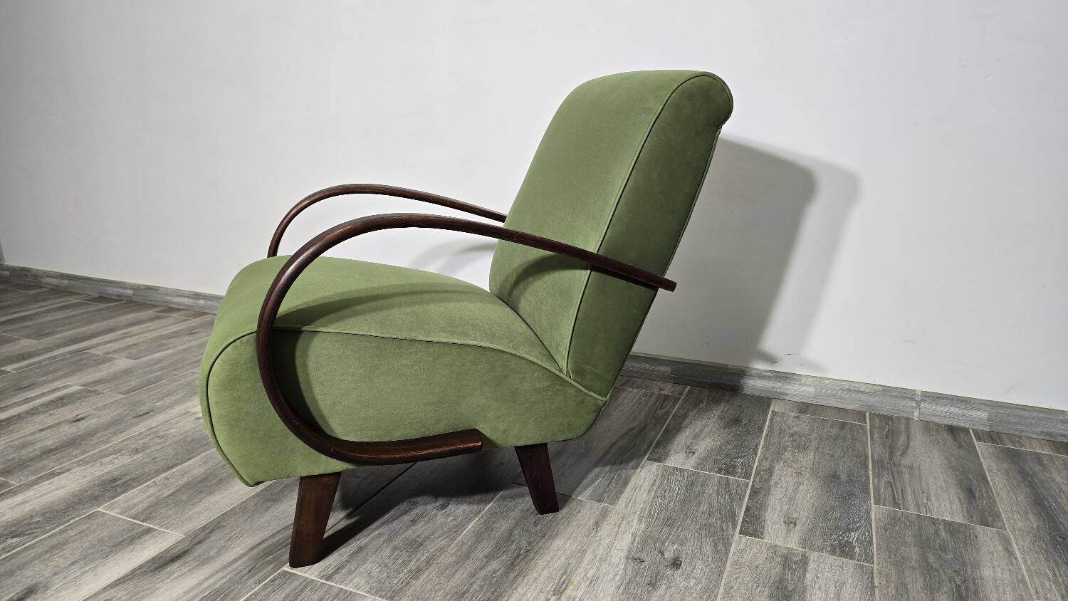 Art Deco Lounge Chair by Jindrich Halabala, 1940s