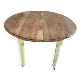 Round folding wooden table