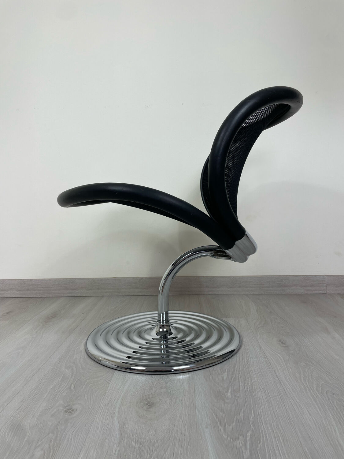 Chaise ‘ o line ‘ de Herbert Ohl pour Whilkhahn
