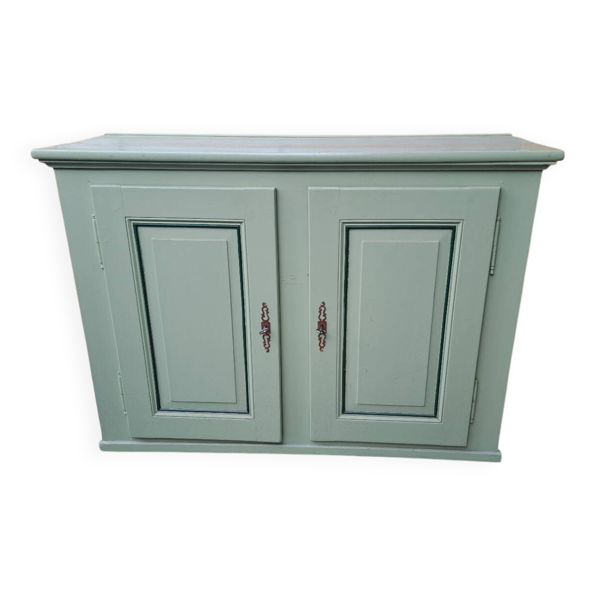 Buffet with 2 doors