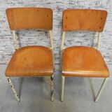 2 stacking chairs