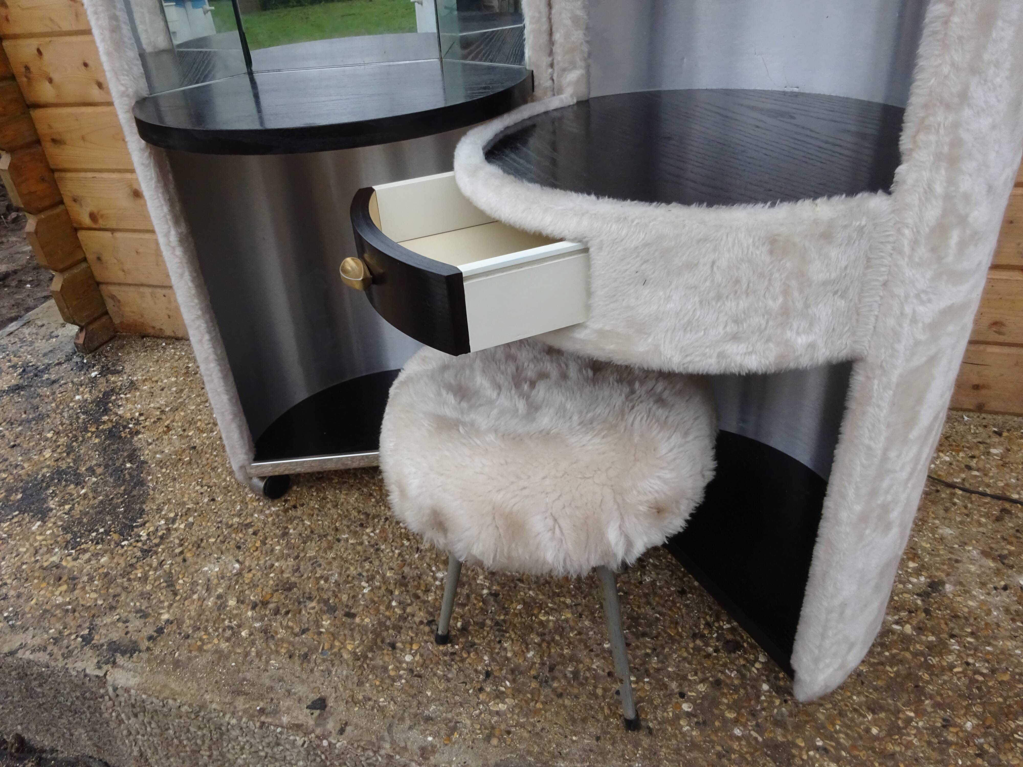 hairdresser rug vintage felt cylindrical