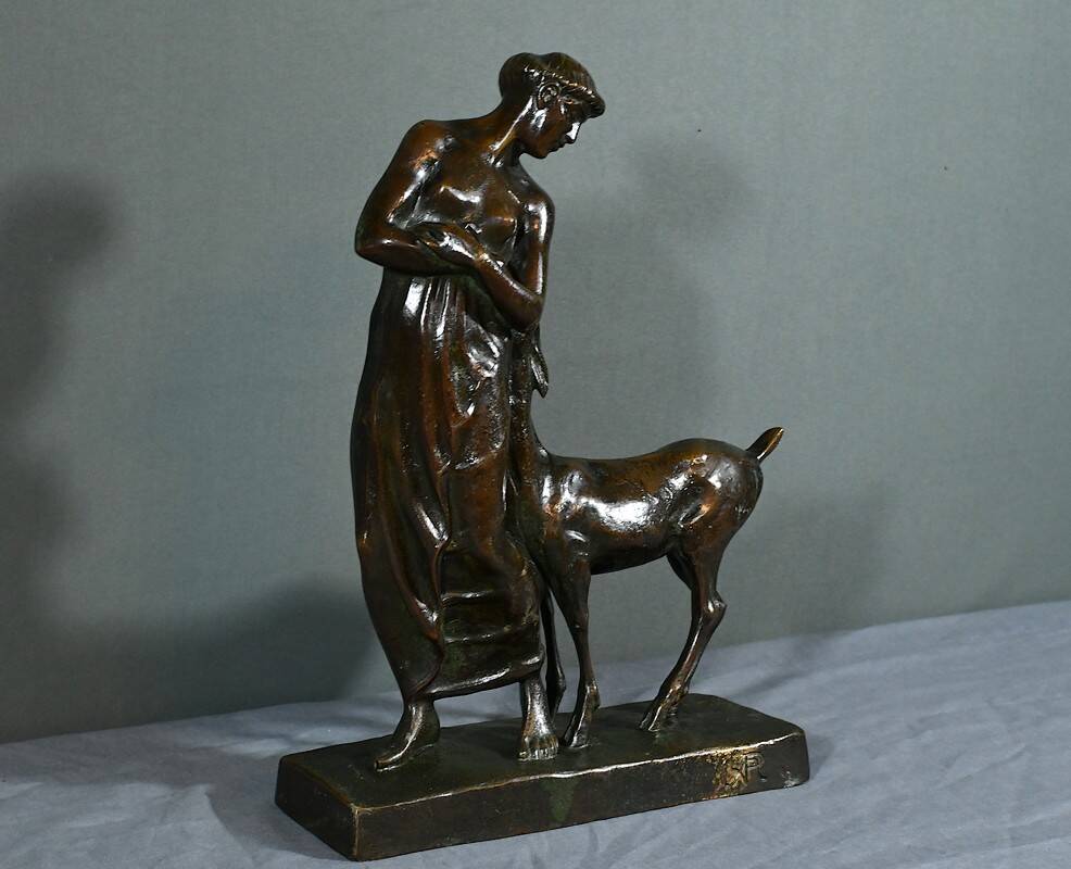 Bronze “Woman with Fawn”, Atelier Primavera – 1930