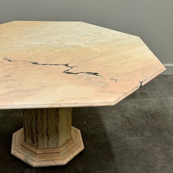 Fabuleuse table à manger italienne en marbre rose blush, années 1980.