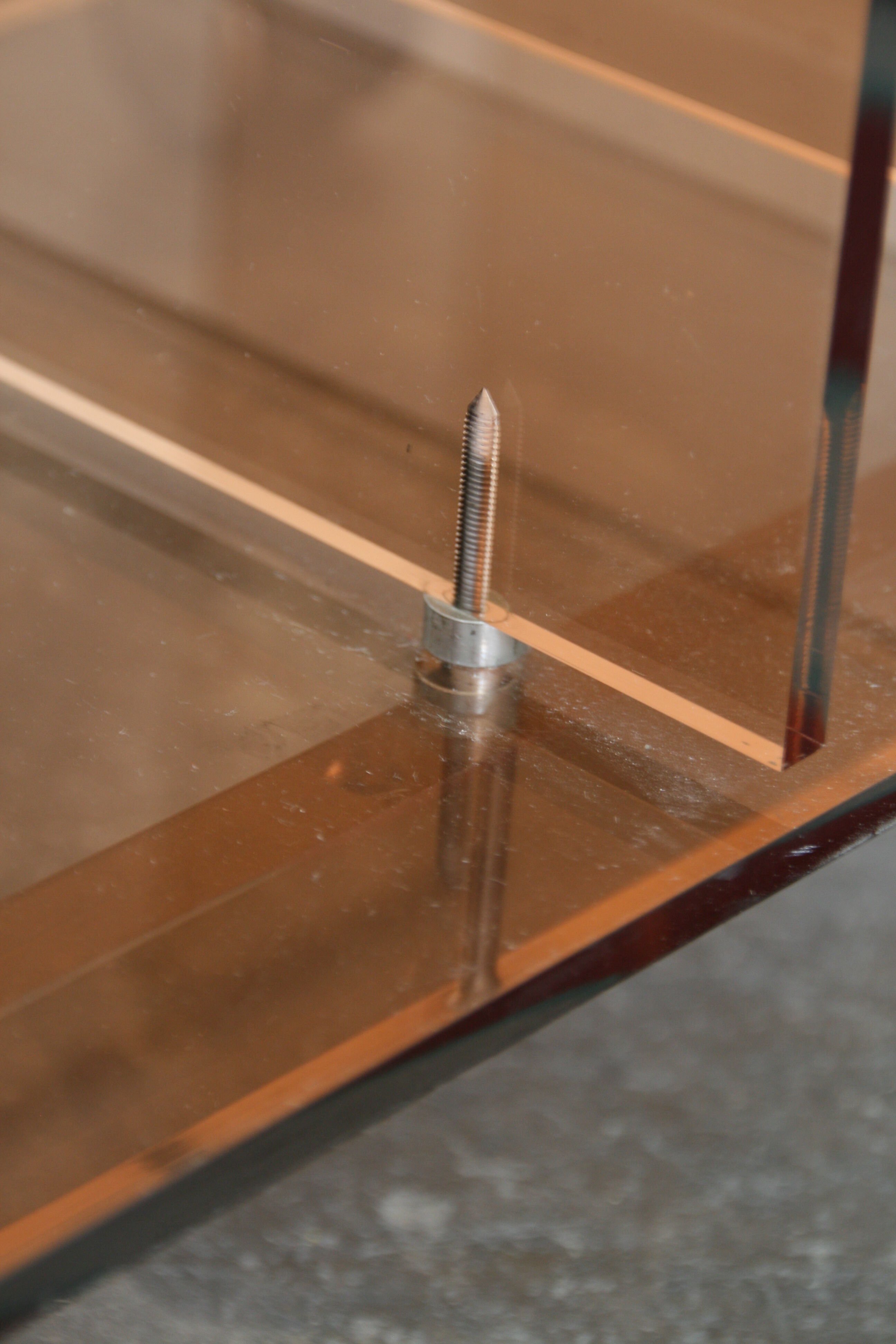 Vintage plexiglas tv/hifi unit