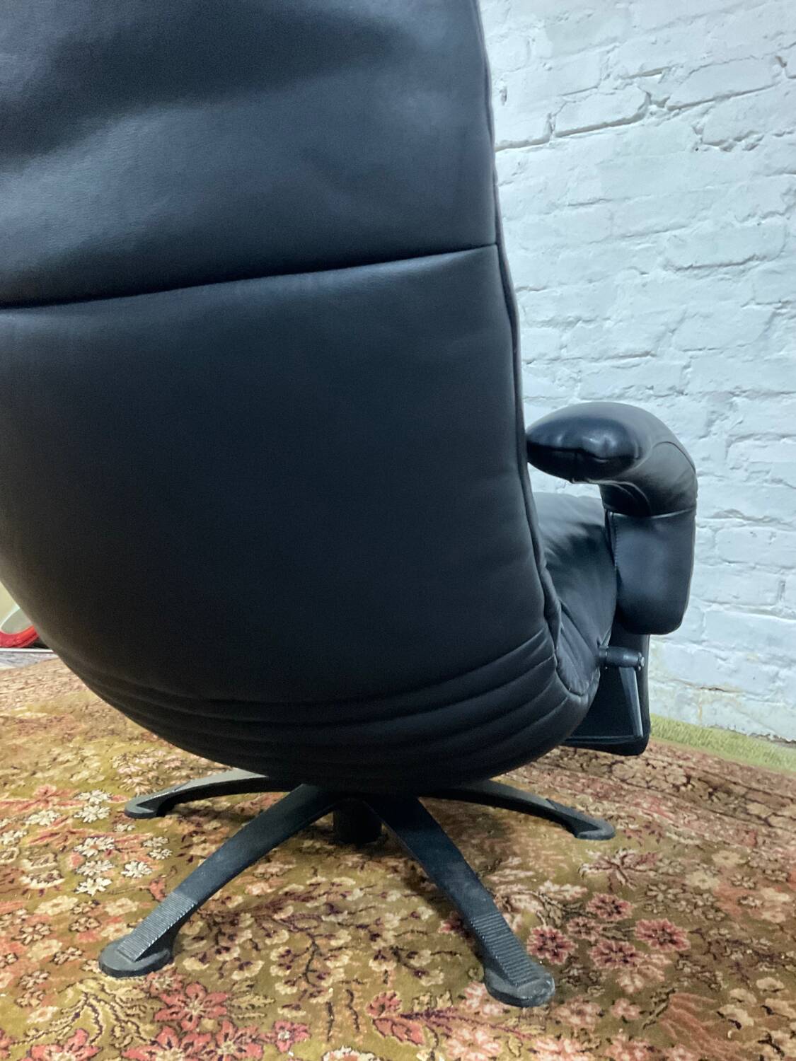 Jori black leather relax armchair from the 80s