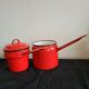 Bouilloire rouge en email vintage