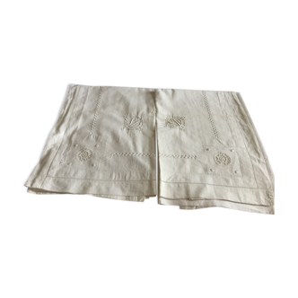 Lot of pillowcases in cotton monogramées