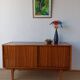 Buffet moderniste des années 1970