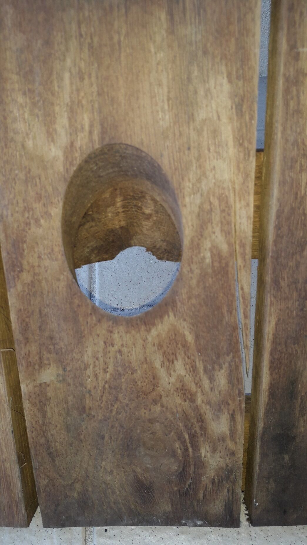Wooden bottle holder