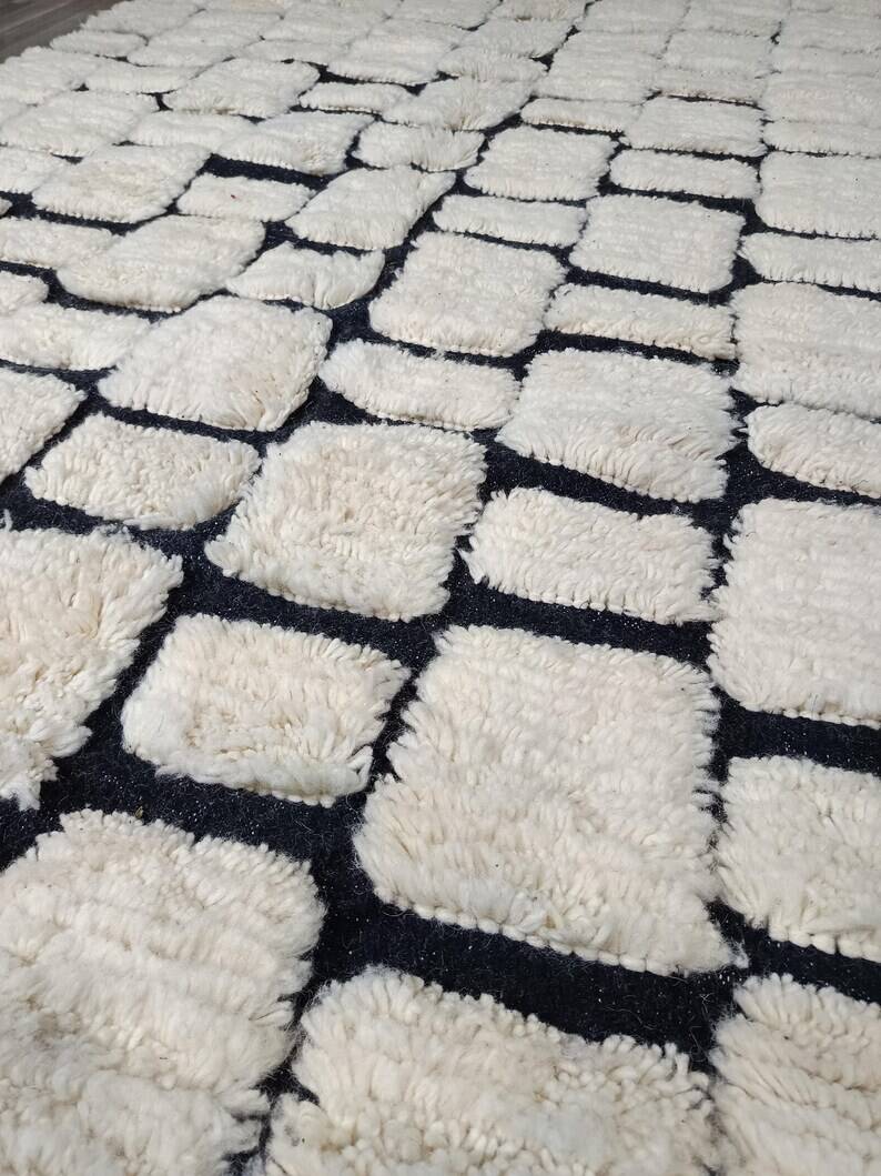 Moroccan Berber rug white-black 200cmx300cm