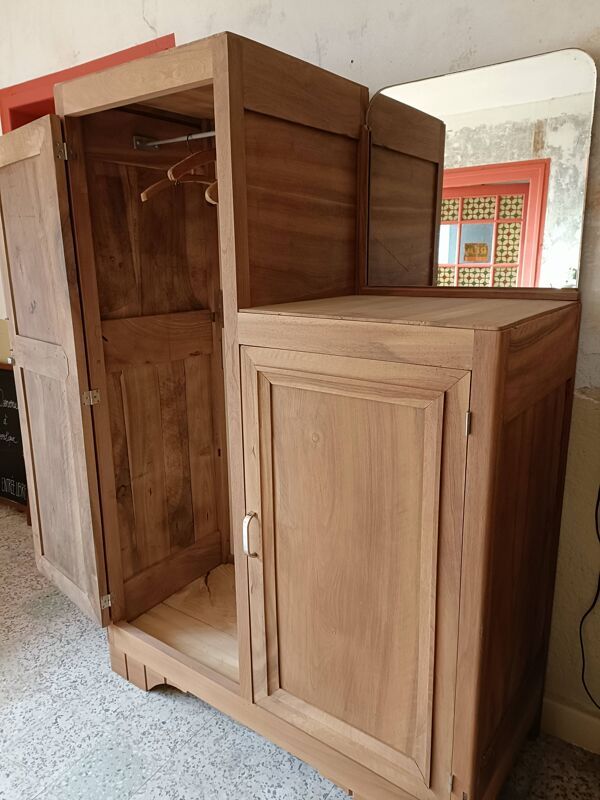 Penderie/armoire asymétrique Art Déco rénovée