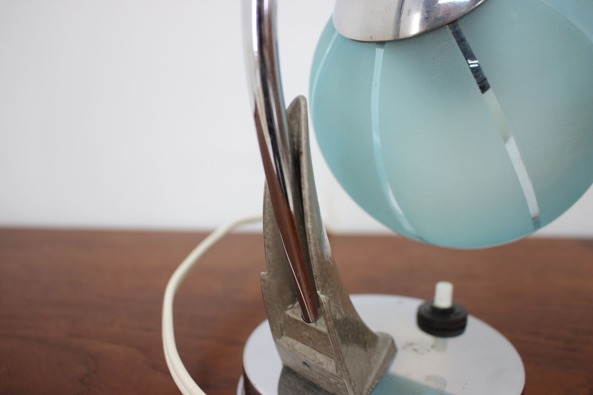 Lampe de table bleue du milieu du siècle, années 1950.