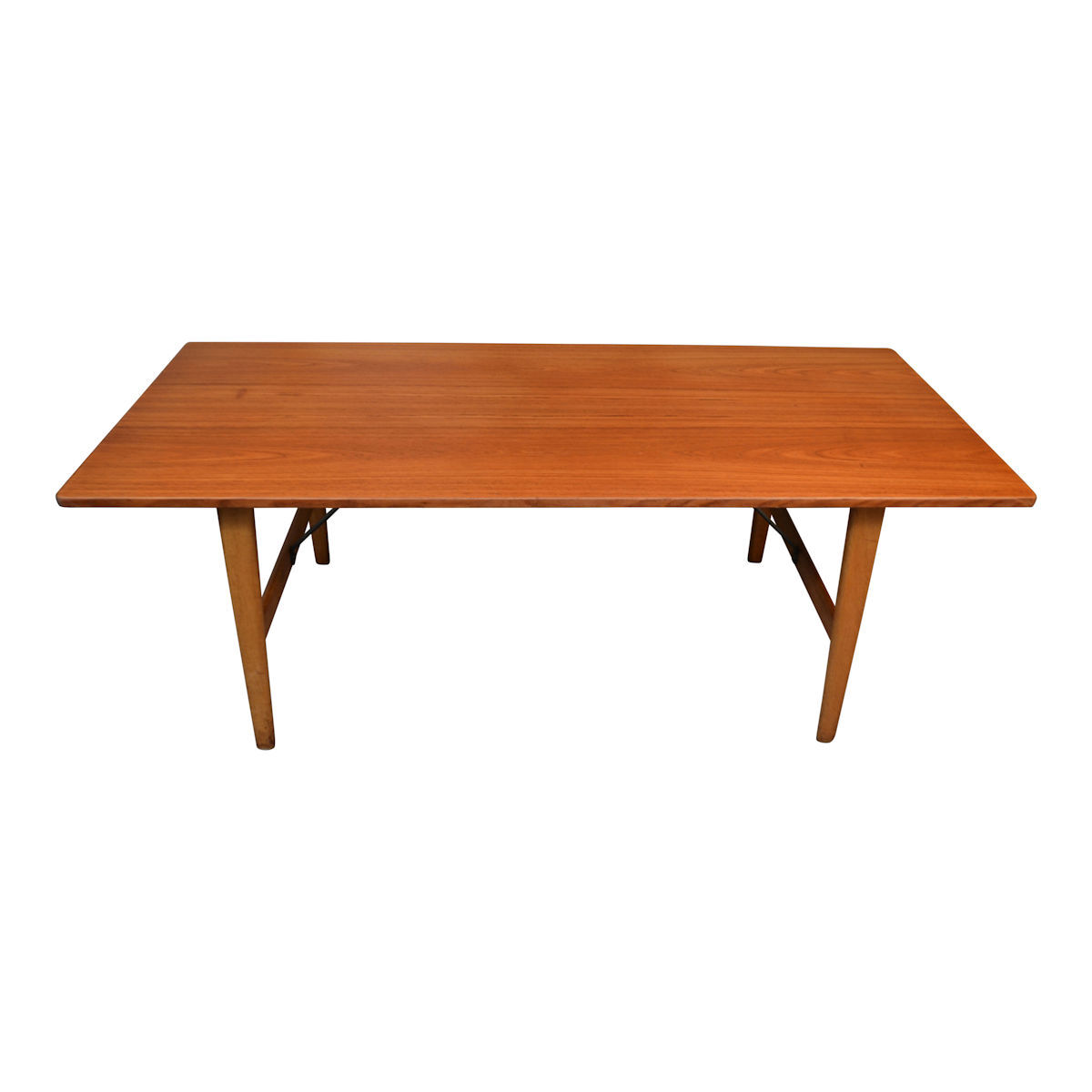 Danish table model 281 by Børge Mogensen for Fredericia