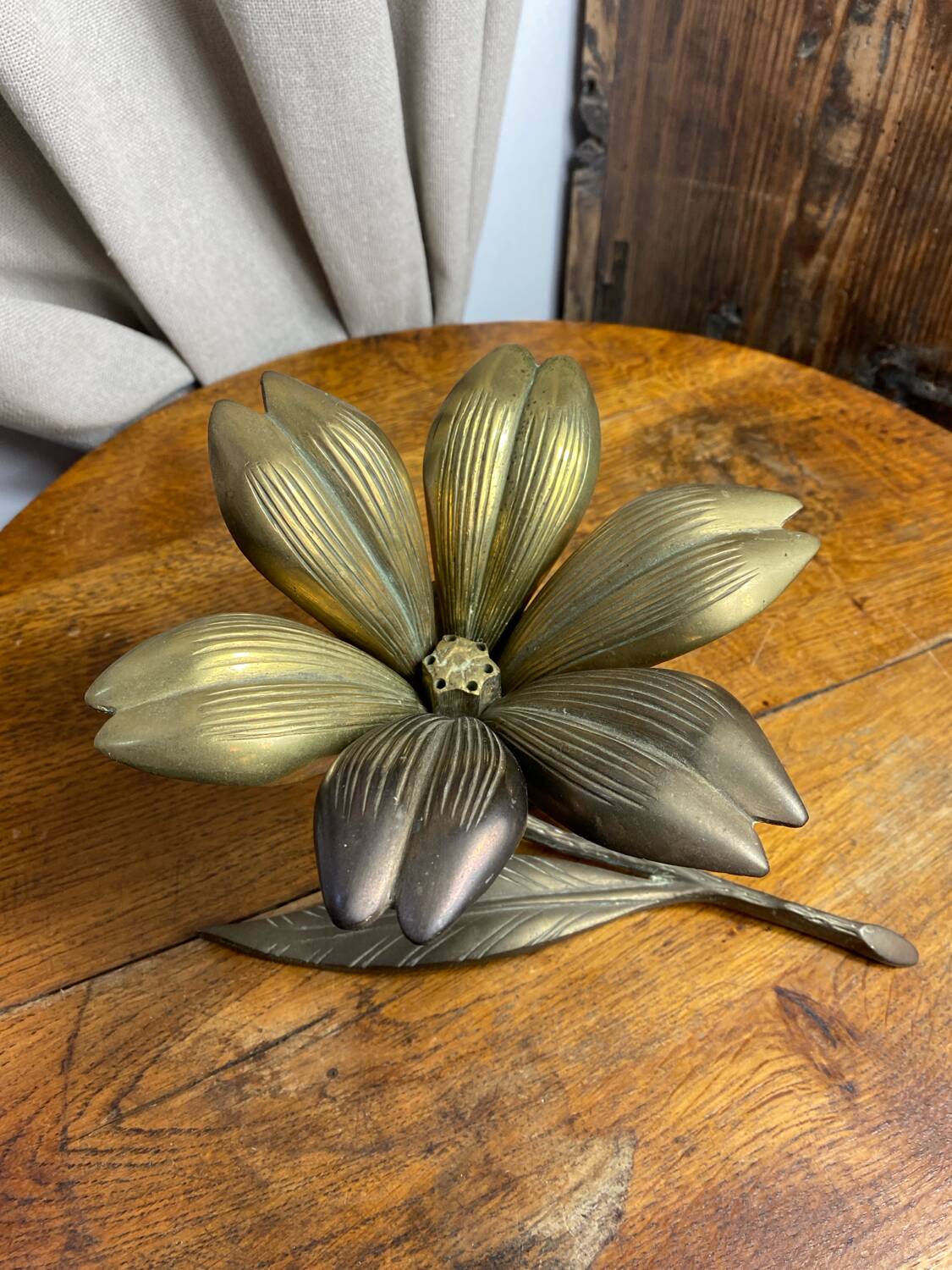 Cendrier fleur en bronze 