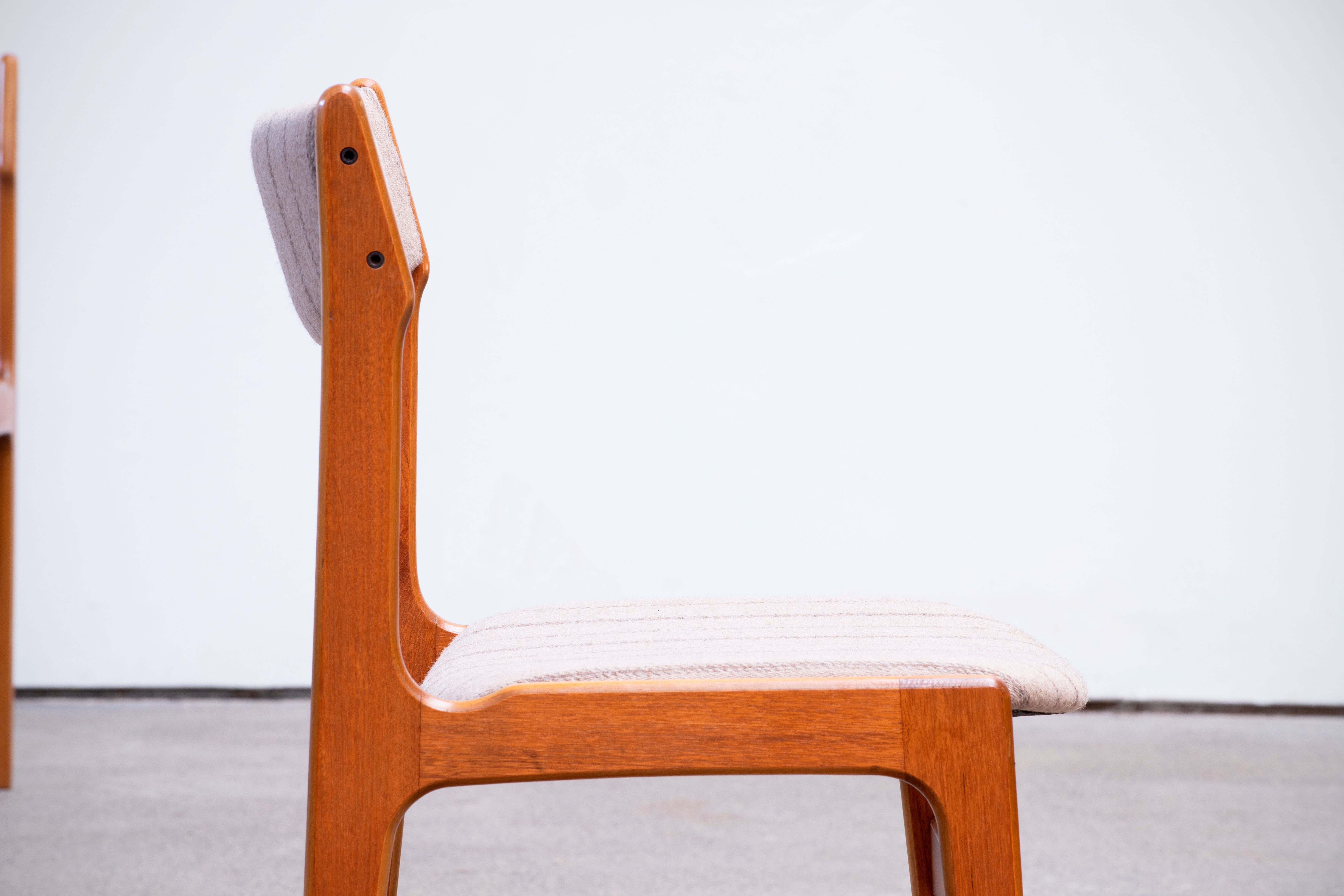 Set of 6 Scandinavian chairs vintage solid teak and wool 1960