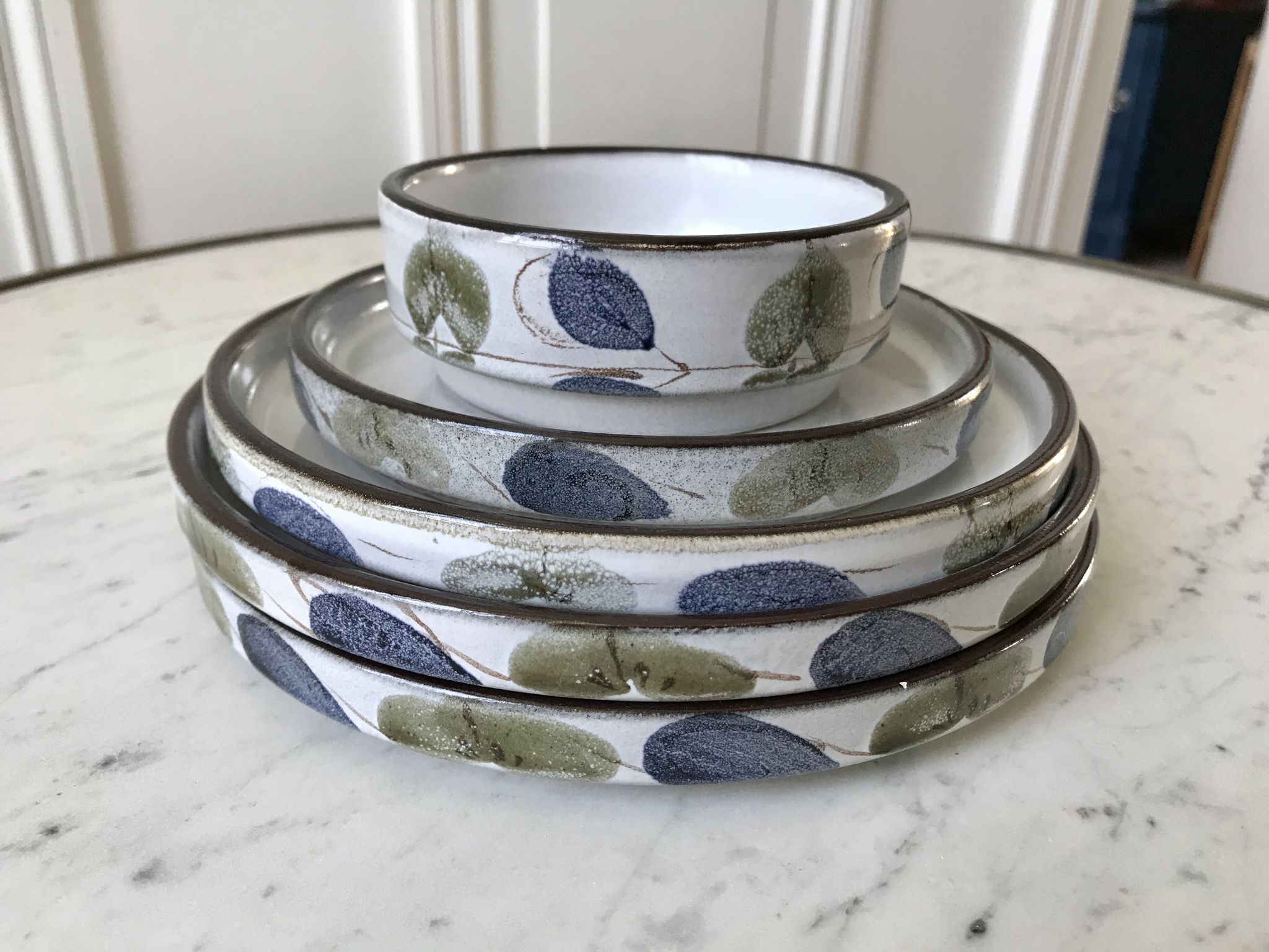 Set of trundle dishes in Niderviller sandstone model "Plum" 70s