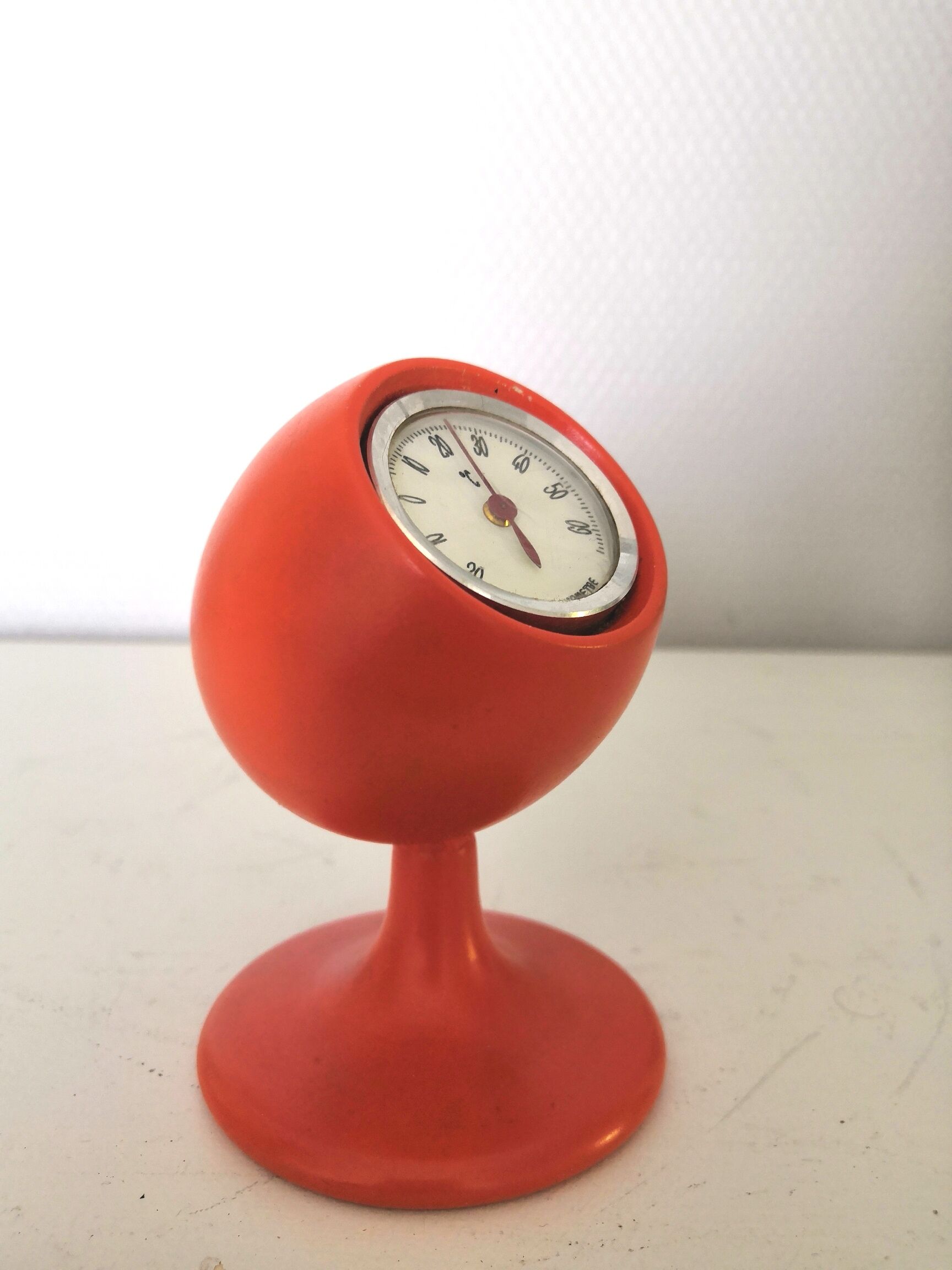 Vintage tulip thermometer design 70s