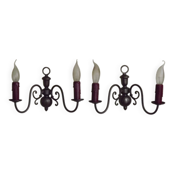 Pair of double Flemish style wall sconces in French silver from the period, with red drops 51.