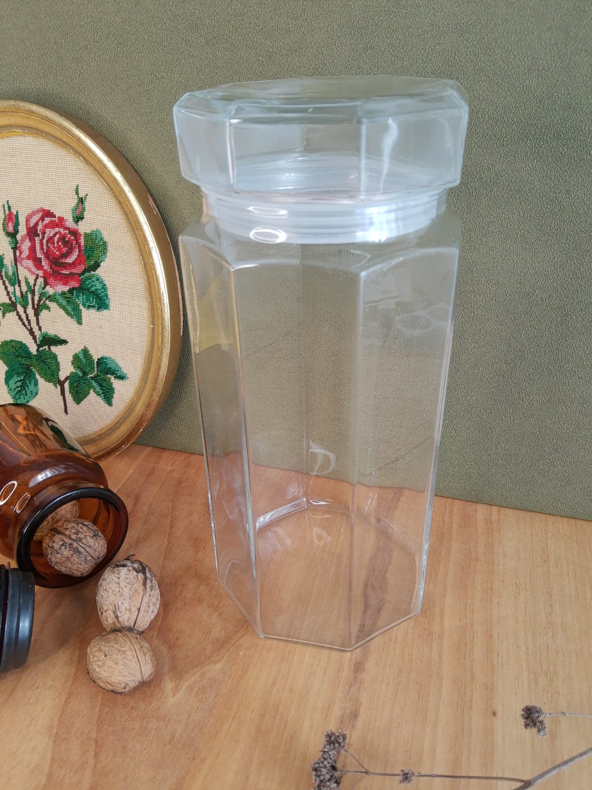 Large octagonal hermetic jar luminarc France vintage