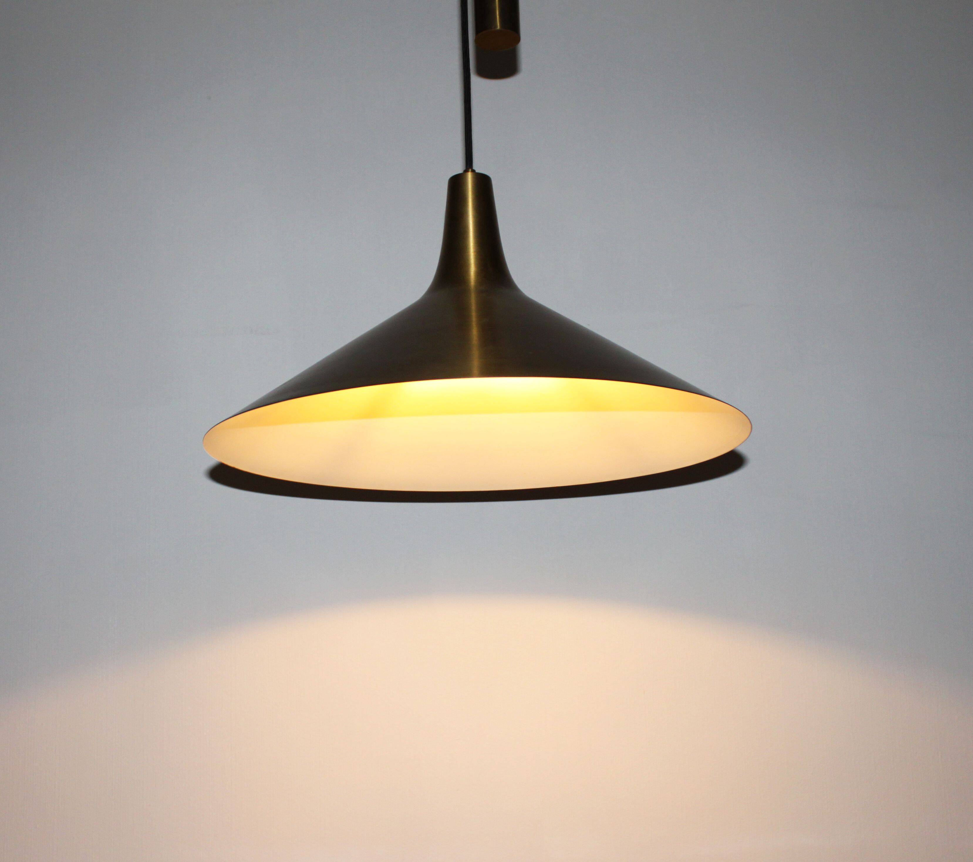 Suspension à contrepoids « Fujiyama » par Th. Valentiner, Copenhague, Danem