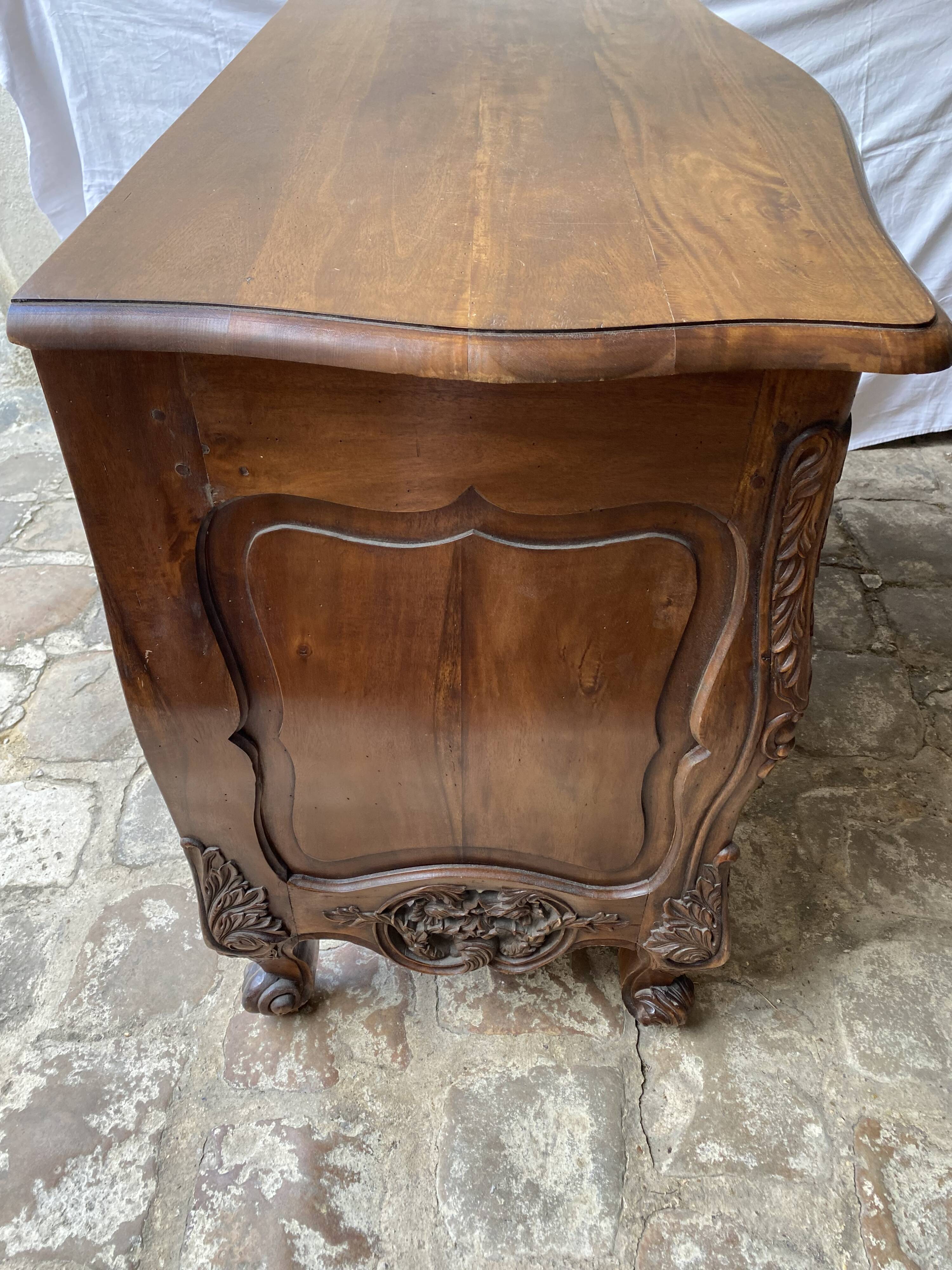 Nîmes style walnut chest of drawers