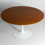 Large tulip table with wooden top by Eero Saarinen, Knoll International 1970s