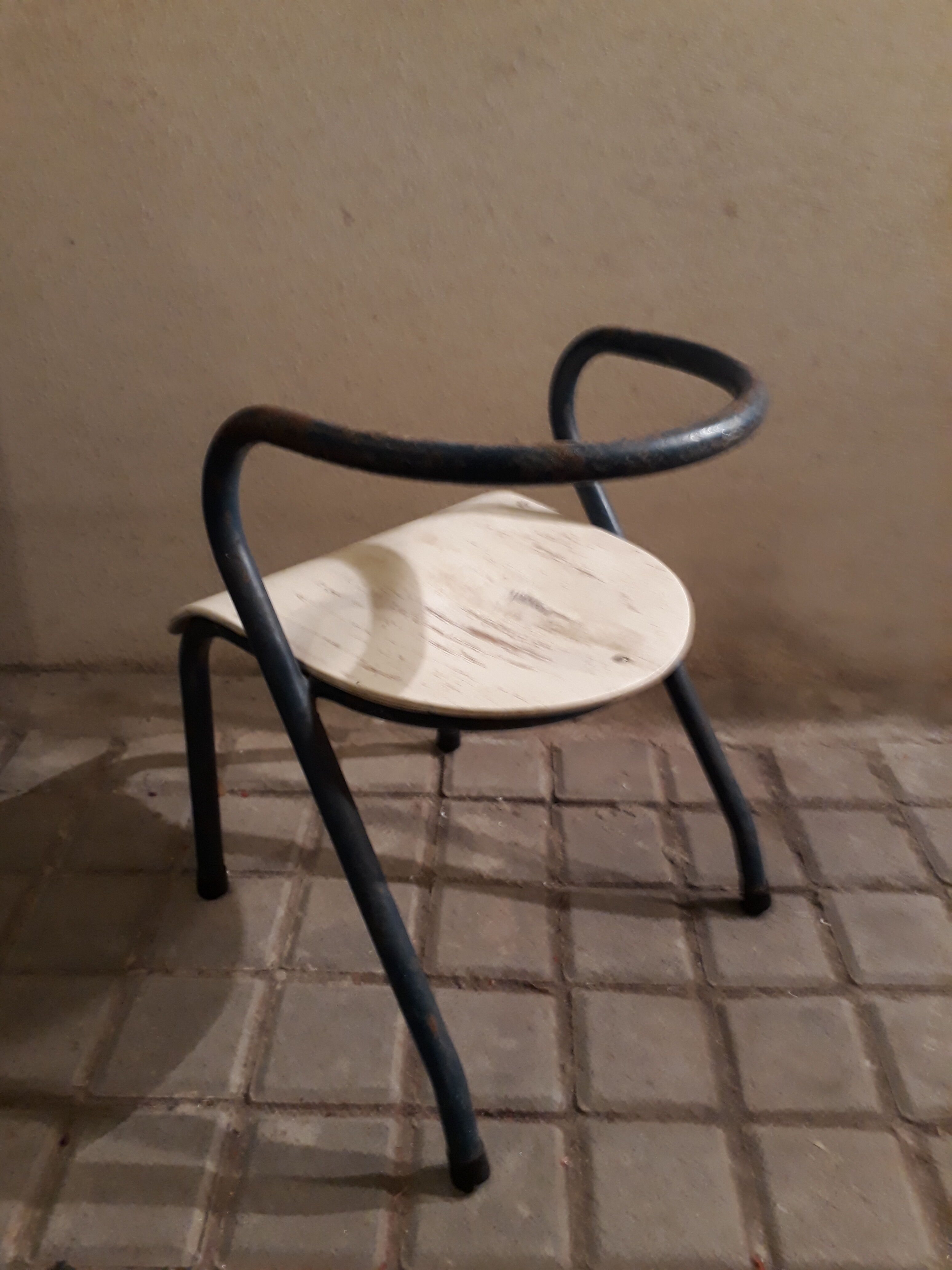Chaise Mullca design de Jacques Hitier vers 1950