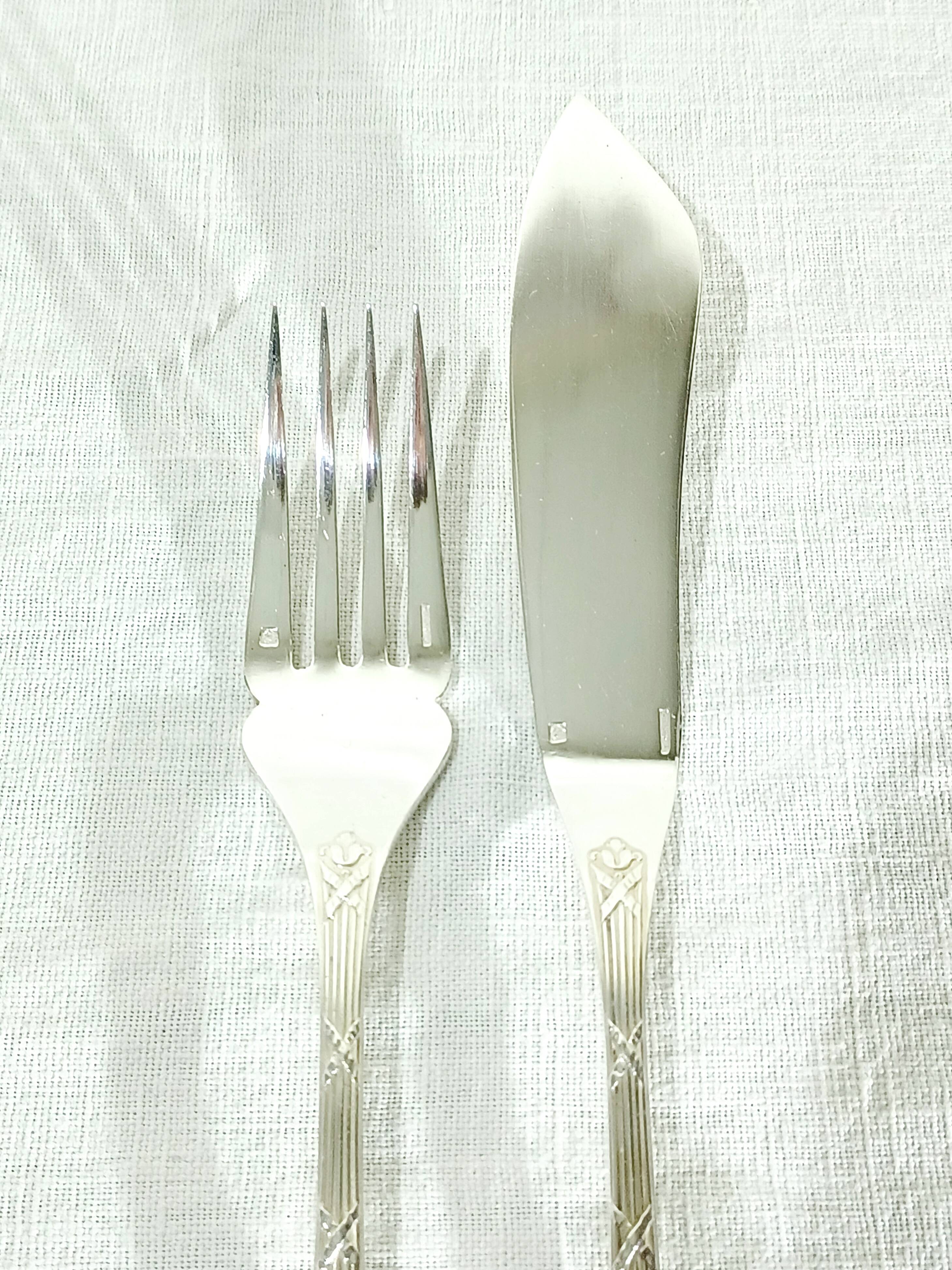 Christofle – 12-piece silver-plated fish cutlery set