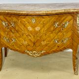 Commode style Louis XV