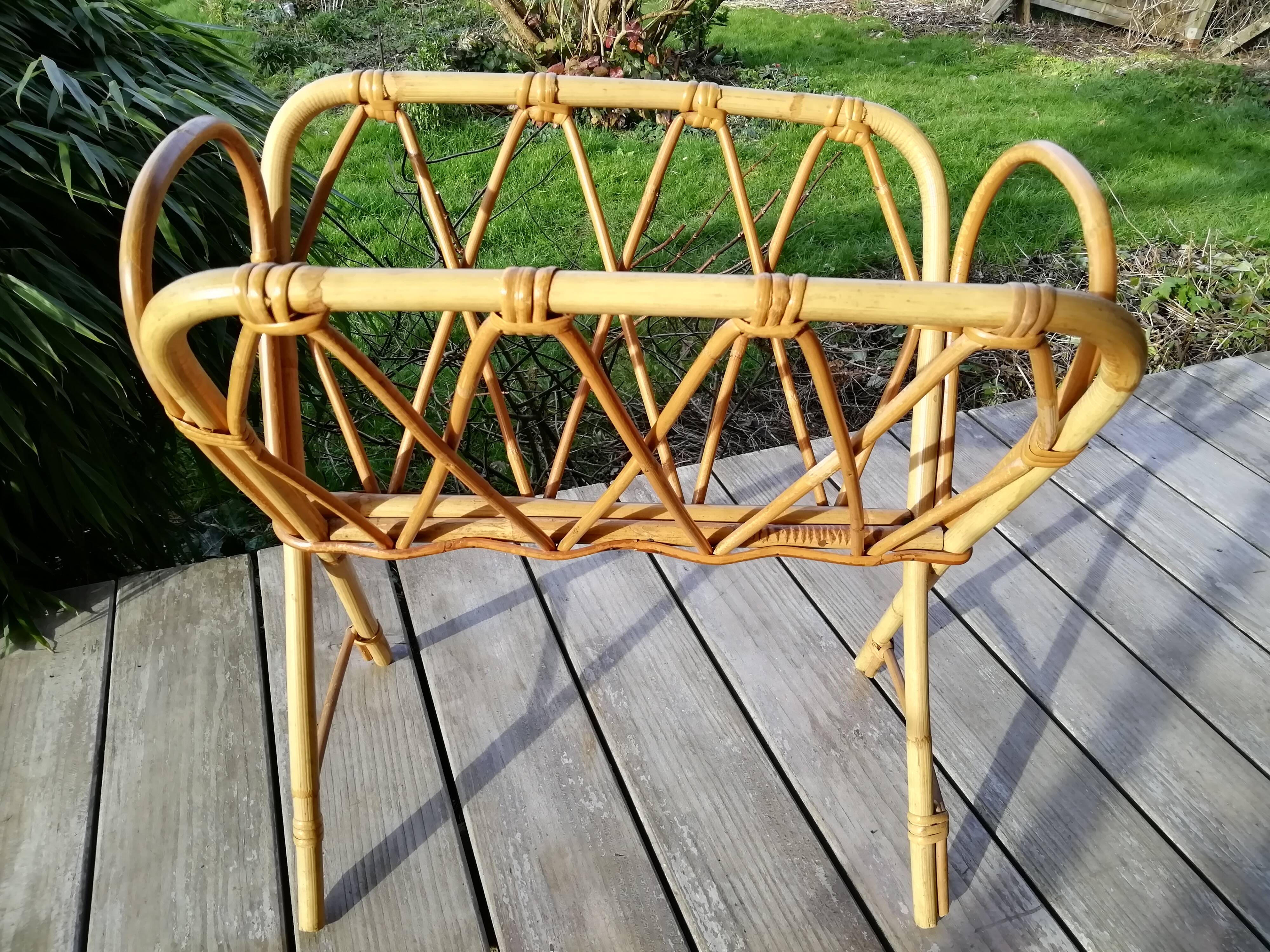 Rattan magazine holder