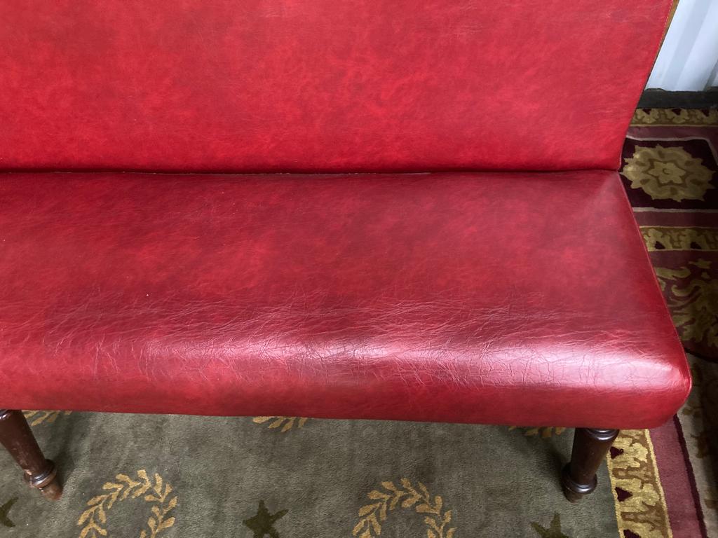 Bistro bench - red skaï brasserie 1900