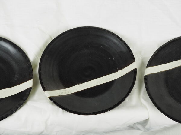 Set de 4 assiettes noires et blanches en grès - fabienne jouvin - années 90